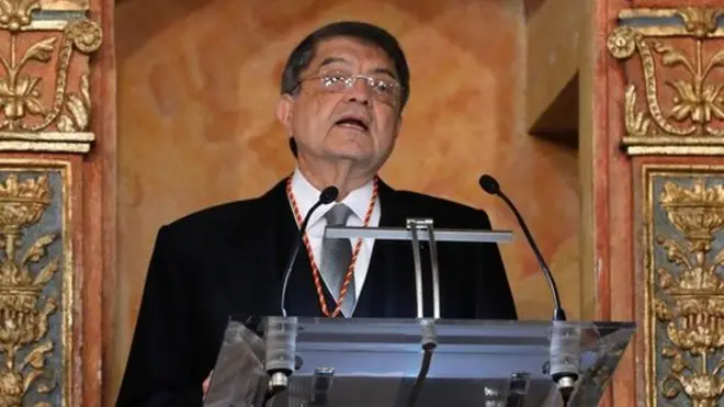 Sergio Ramírez mientras pronunciaba su discurso.