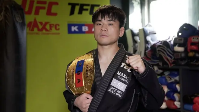 전국 킥복싱 대회 미들급 타이틀매치에서 장정혁 선수(26)