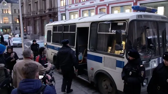 Акция против блокировки Telegram у здания ФСБ закончилась задержаниями