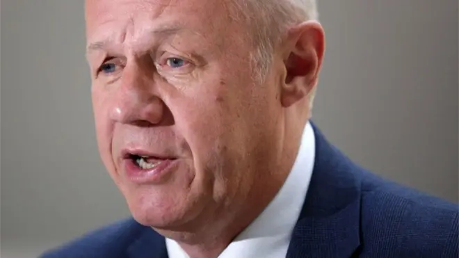 Чиновника звинуватили у зберіганні порнографії на робочому комп'ютері та сумнівній поведінці у спілкуванні з журналісткою