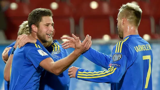 Артем Кравець привітав товариша по команді Андрія Ярмоленко