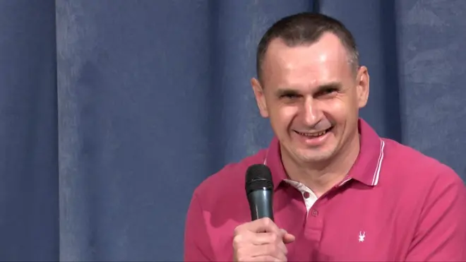 Олег Сенцов дав першу прес-конференцію