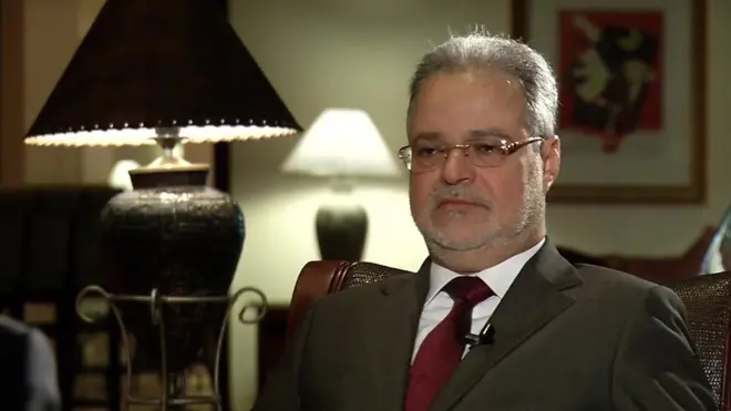 وزير الخارجية اليمني، عبد الملك المخلافي، يجدد إتهام حكومته لإيران بتهريب الأسلحة إلى الحوثيين.