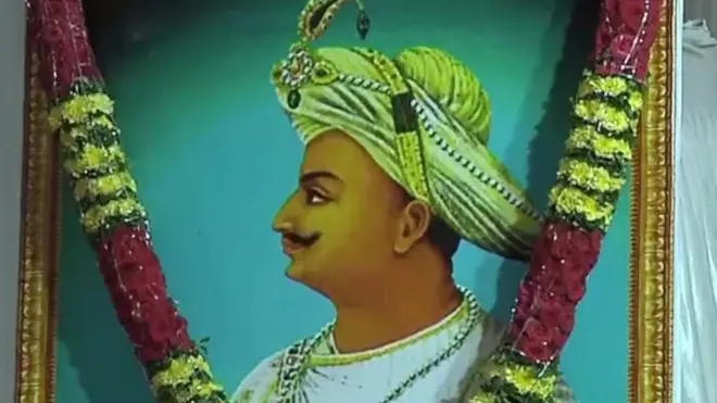 कांग्रेस सरकार ने टीपू सुल्तान को एक हीरो के तौर पर पेश किया और उनकी जयंती मनाने का फ़ैसला भी किया था