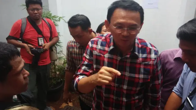 Ditetapkan menjadi tersangka, Ahok tetap beraktivitas di Rumah Lembang