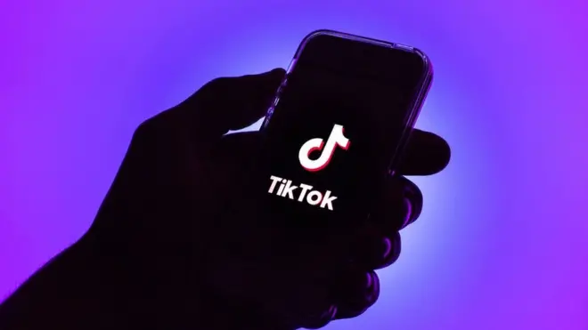 الوشاح الأزرق