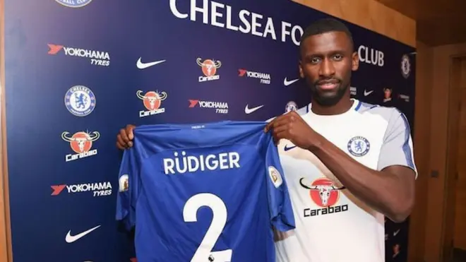 Rudiger, yang berusia 24 tahun, menyelesaikan transfer sepekan setelah dia ikut berperan mengantar timnas Jerman menjuarai Piala Konfederasi.