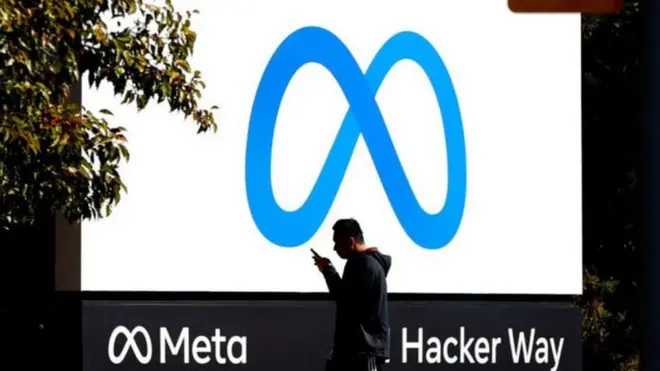 میټا په یوناني ژبه کې بله غاړه مانا لري