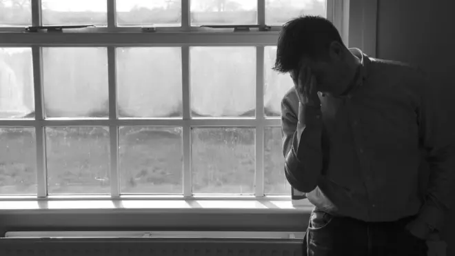 En casos extremos, el agorafóbico no puede ni salir de su casa.