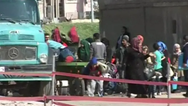 استئناف عمليات إخلاء البلدات الأربعة في سوريا