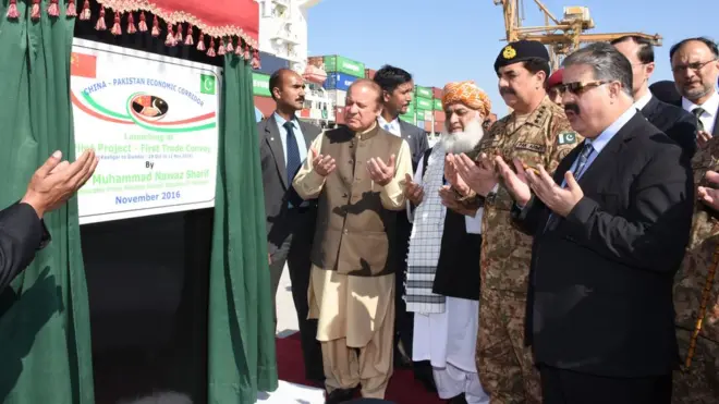 سی پیک تمام صوبوں کا منصوبہ ہے اور اس میں کسی بھی صوبے کو نہیں نظر انداز نہیں کیا جائے گا: وزیراعظم