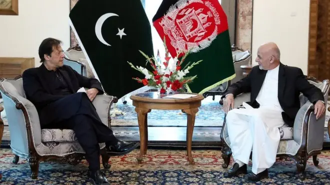 د عمران خان په وینا، کابل ته یې د سفر لپاره ځکه دا وخت ټاکلی چې افغانانو ته ډاډ ورکړي پاکستان هرڅومره چې کولی شي د تاوتریخوالي کمولو کې خپل رول ولوبوي.