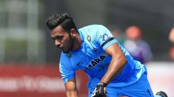 انڈین کھلاڑیوں کے بقول انھوں نے کشمیر میں ہلاک ہونے والے انڈین سپاہیوں کے ساتھ اظہار یکجہتی کے طور پر ایسا کیا تھا