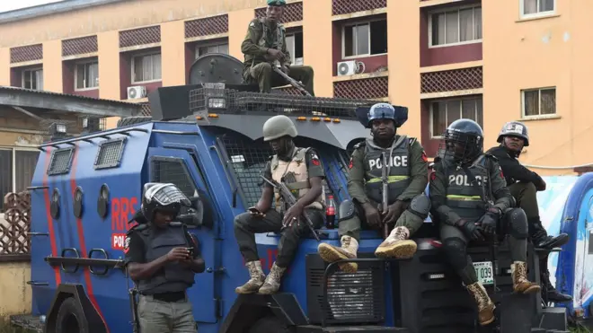 Ndị uweojii anọ nwụrụ na mwakpo a