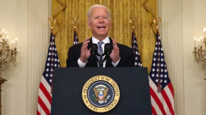 US President Joe Biden as im dey defend im decision to pull out of Afghanistan
