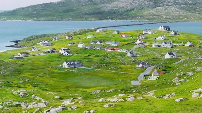 Gaelik Skotlandia, bahasa Keltik kuno yang bisa didengar oleh penonton film seri penjelajah waktu, Outlander.