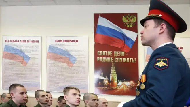 В прошлом году военкомы не смогли оповестить более трети призывников