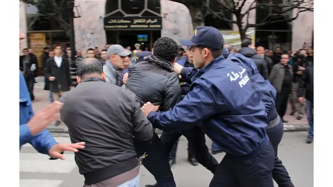 "Les autorités algériennes violent les droits et intensifient la répression" selon Human Rights Watch