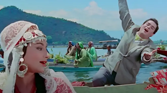 کشمیر، یہ چاند سا روشن چہرا