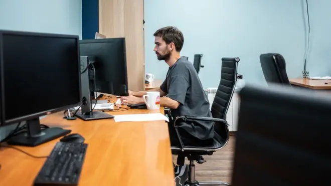 Informatičari i statističari su jedna od dve grupe zanimanja za kojima je u 2022. postojala veća potražnja od ponude na tržištu rada, prema podacima Nacionalne službe za zapošljavanje