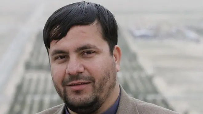 ۳۱ کلن پیروز د کندهار ښار اصلي اوسېدونکي و او لوړې اسلامي زده کړې یې پاکستان کې کړې وې.