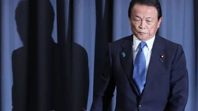 الوزير يرفض التنحي عن منصبه