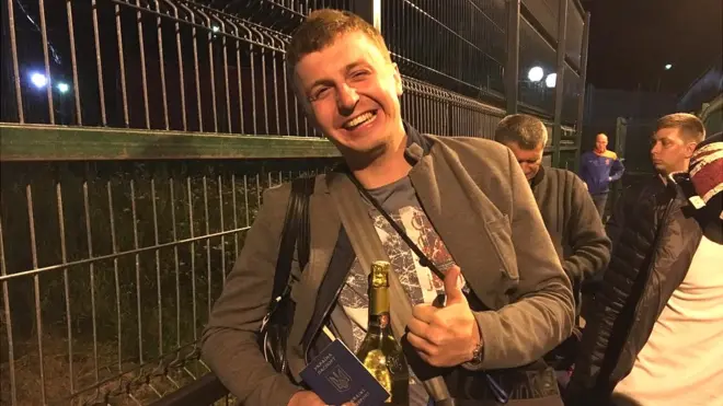 Під час переходу через кордон, ватага українських хлопців одразу відсвяткувати безвіз