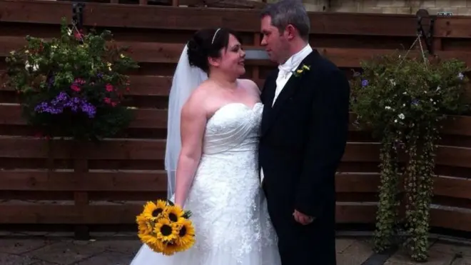 Callie-Anne mengatakan suaminya takut untuk memulai hubungan seks karena bisa memicu gejala asma yang dideritanya.