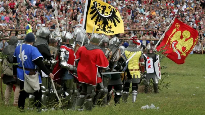 Горстке инспекторов не одолеть гигантов без поддержки интернет-ополчения