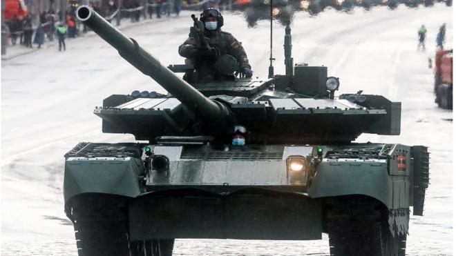 Т-80БВМ во время репитиции парада в 2021 году