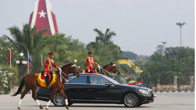 မြန်မာစိတ်မွေးပြီး စည်းလုံး ညီညွတ်ကြဖို့ ဗိုလ်ချုပ်မှူးကြီး တိုက်တွန်း