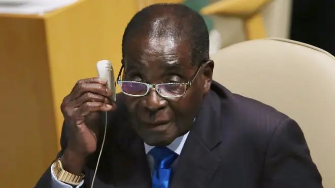 Mugabe resign: Zimbabwe dey jolli.