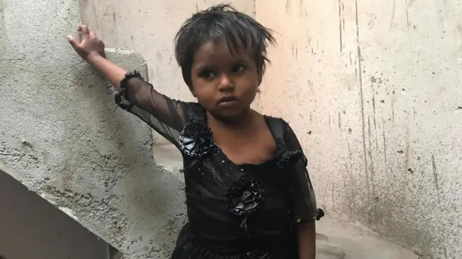 یہ بچی کچھ نہیں بولتی