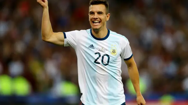 Lautaro Martínez, de apenas 21 años, fue la figura de Argentina.