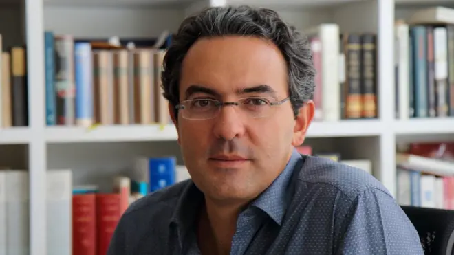 Juan Gabriel Vásquez ve en la paz con las FARC una gran oportunidad para Colombia