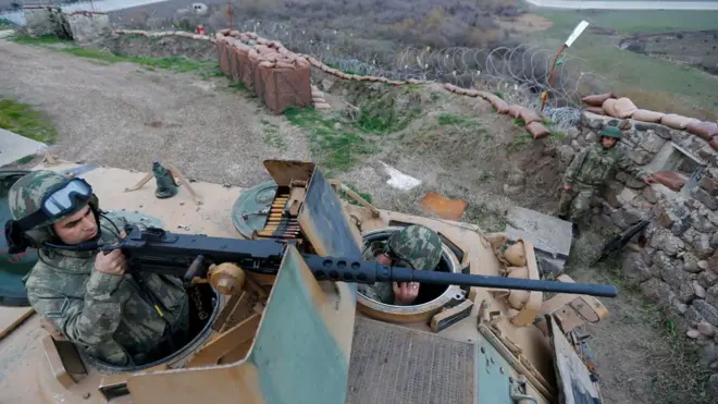 Türkiye, Suriye iç savaşının başlamasından bu yana sınır karakollarına yığınak yapıyor