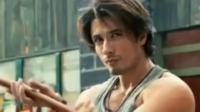 لالی وڈ کی نئی فلم 'طیفا ان ٹربل' میں علی ظفر مرکزی کردار ادا کر رہے ہیں