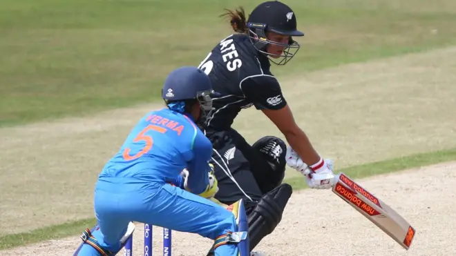 د ښځو کرېکټ