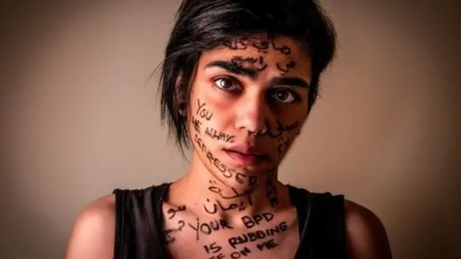 تريد إيناس تشجيع الناس للحديث عن مواضيع الصحة العقلية