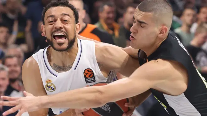 Najdžel Vilijams Gos (levo, Real Madrid) i Jam Madar (desno, Partizan)