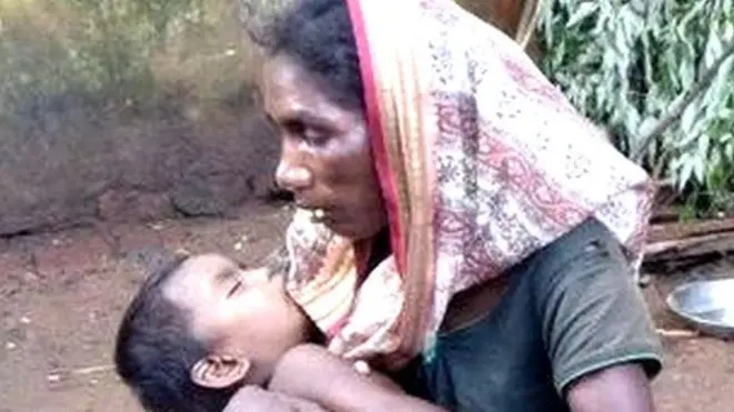 રાશન કાર્ડ આધાર કાર્ડ સાથે લિંક ન થયું હોવાની આટલી મોટી સજા ?