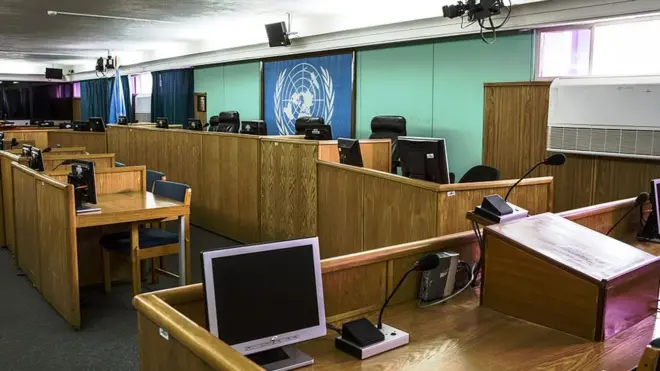 Ifoto yo mu 2014 yerekana icyumba kimwe rukumbi gisigaye cy'urukiko rwa ICTR