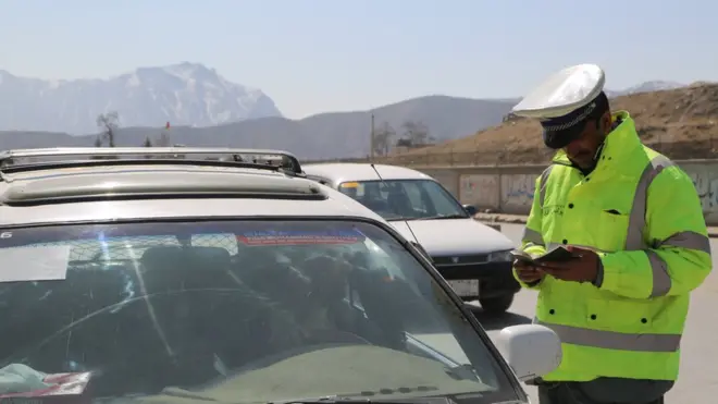 در کابل حدود ۵۰۰ هزار خودور تردد دارند