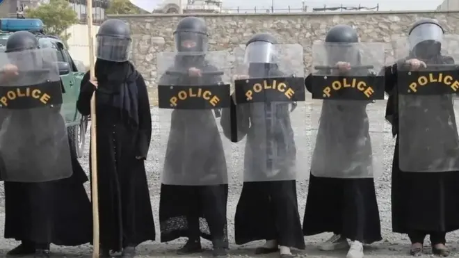 аёл полициячилар