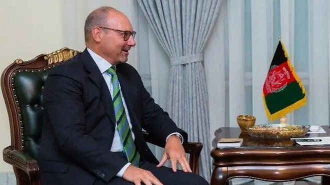 رولنډ کوبای وایي، د طالب بندیانو خوشي کولو چاره کې باید احتیاط وشي