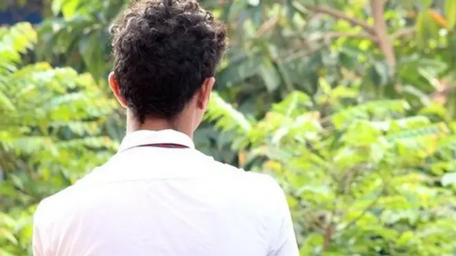 16 વર્ષના છોકરો જેને સ્કૂલમાંથી કાઢી મુકવામાં આવ્યો