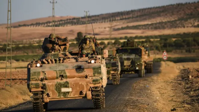 Suriye'ye 20 kadar tankın geçtiği belirtiliyor. ( ARŞİV)