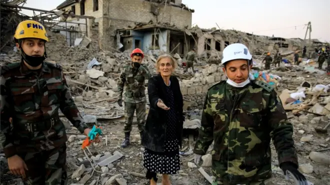 Setidaknya 13 orang tewas di Ganja, menurut otoritas Azerbaijan.