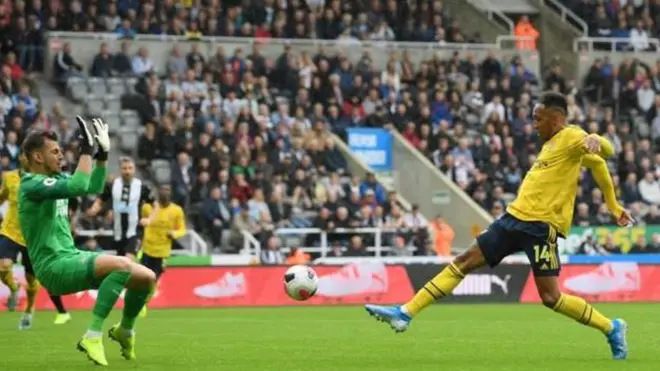 Pierre-Emerick Aubameyang nyere goolu na nkeji 58.