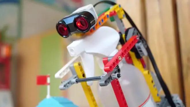 酒精消毒機器人